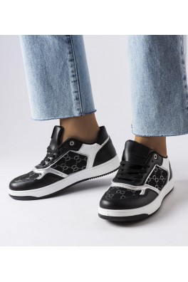 Juodi sportbačiai su Isidora monograma