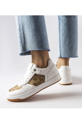 Balti sportbačiai su Isidora monograma