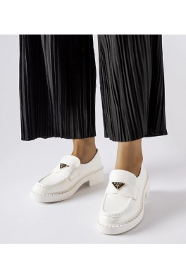 Milne moteriški balti mokasinai