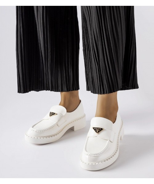 Milne moteriški balti mokasinai