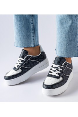 Juodi sportbačiai su Sands monograma