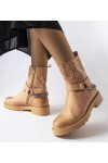 Smėlio spalvos ažūriniai batai su grandine iš "Procopio
