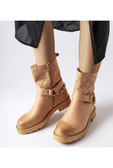 Smėlio spalvos ažūriniai batai su grandine iš "Procopio