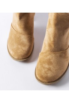 Smėlio spalvos iškirpti batai iš Artemisia