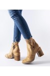 Smėlio spalvos iškirpti batai iš Artemisia