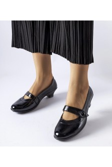 Juodos "Simi" žemakulnės basutės