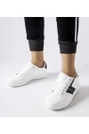 Balti Sneakers Stiliaus Su Juodos Spalvos Intarpais Rizzo
