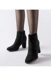 Juodi Auliniai Ant Torricelli Juodi Auliniai Ant Torricelli