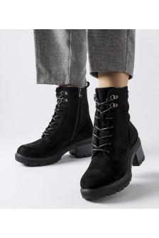 Juodi nėriniuoti batai su pleištais Clementina