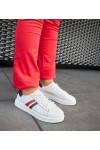 Balti Odiniai Surišti Sneakers Stiliaus Camilla Balti Odiniai Surišti Sneakers Stiliaus Camilla