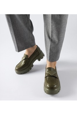 Eligio žali mokasinai kietu padu