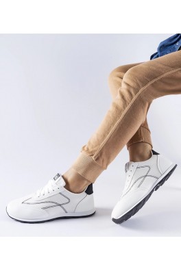 Balti-Juodi Sportinio stiliaus Sneakers Stiliaus Pinarella
