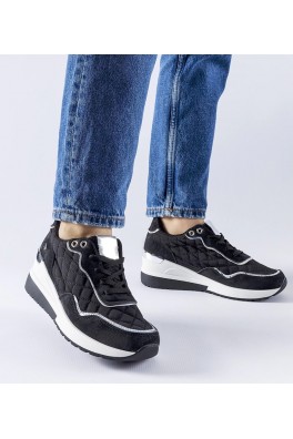 Juodi Sneakers Stiliaus Ant Storo Pado Pisignano