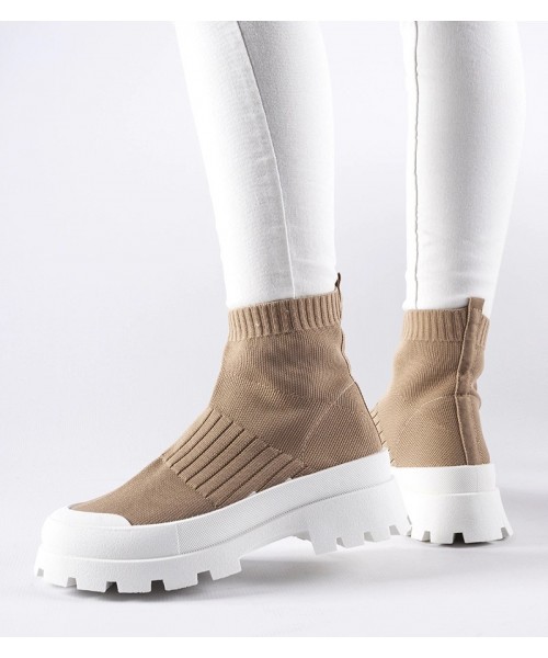 Rudos Spalvos Sneakers Stiliaus Su Elastingu Auliuku Varden Rudos Spalvos Sneakers Stiliaus Su Elastingu Auliuku Varden