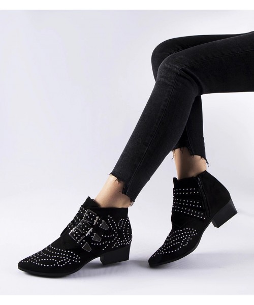 Juodi dekoratyviniai žemi smailianosiai batai iš "Forever