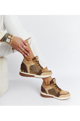 Kaštoninės rudos spalvos sportbačiai ant kulnų