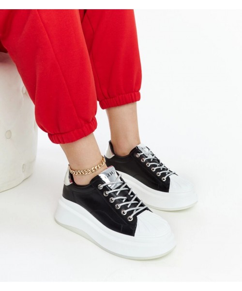 Juodi Sneakers Stiliaus Ant Platformos GOE NN2N4034
