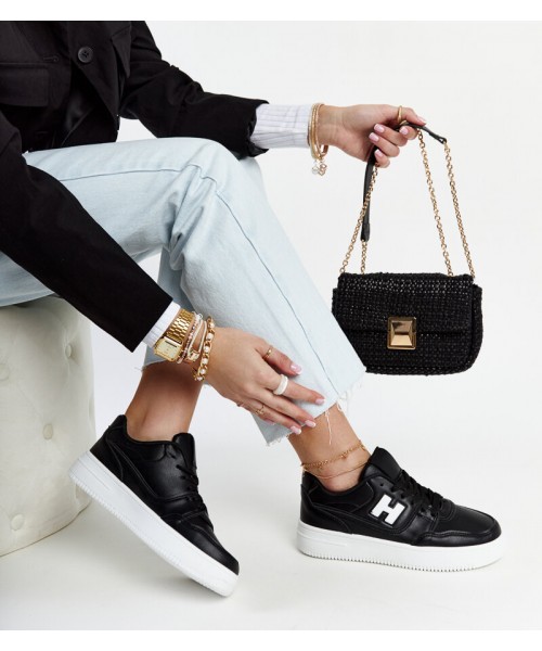 Juodi sportbačiai ant baltos "Mentha" platformos