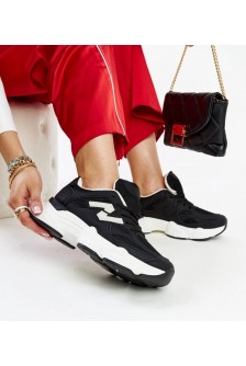 Juodi Sneakers Stiliaus Ant Masyvaus Pado Gergely