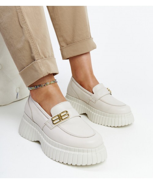 Šviesiai smėlio spalvos odiniai pusbačiai Karino