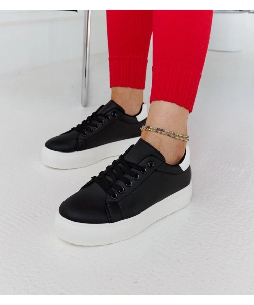Juodi-Balti Sneakers Stiliaus Ant Grubaus Pado Ruta Juodi-Balti Sneakers Stiliaus Ant Grubaus Pado Ruta