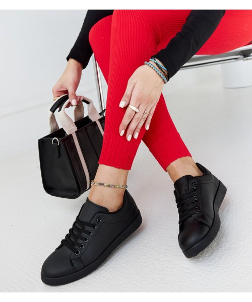 "Birikti" juodi platforminiai bateliai