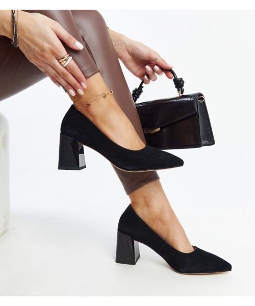 "Vinceza" juodos odos bateliai su kulnu "Vinceza" juodos odos bateliai su kulnu