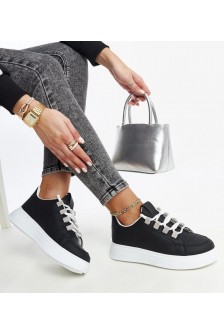 Juodi Sneakers Stiliaus Ant Grubaus Pado Walida