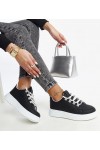 Juodi Sneakers Stiliaus Ant Grubaus Pado Walida Juodi Sneakers Stiliaus Ant Grubaus Pado Walida