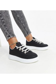 Juodi Sneakers Stiliaus Ant Grubaus Pado Walida