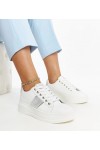 Balti-Sidabro spalvos Sneakers Stiliaus Ant Storesnio Pado Finestra Balti-Sidabro spalvos Sneakers Stiliaus Ant Storesnio Pado Finestra