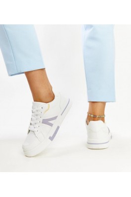 Balti Sneakers Stiliaus Su Spalvomis Zorica