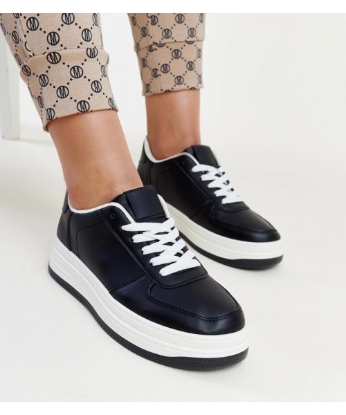 Juodi Sneakers Stiliaus Ant Platformos Cvita Juodi Sneakers Stiliaus Ant Platformos Cvita