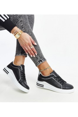 Juodi ažūriniai sportbačiai su blizgučiais Zorka