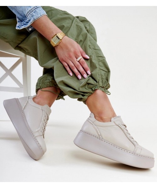 Tamsaus Smėlio Spalvos Odiniai Sneakers Stiliaus Su Kūbiniais Cirkoniais Karino Tamsaus Smėlio Spalvos Odiniai Sneakers Stiliaus Su Kūbiniais Cirkoniais Karino