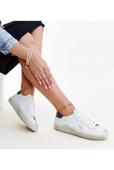 Balti Sneakers Stiliaus Su Efektais ,,znoszenia'' Gombola