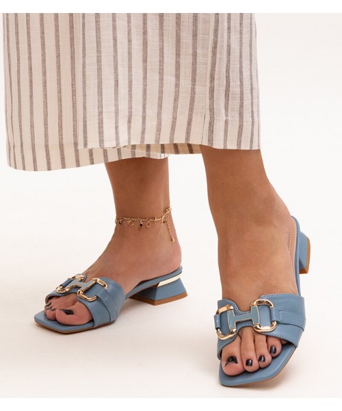 Luara žemakulnės šlepetės su dekoratyvine sagtimi