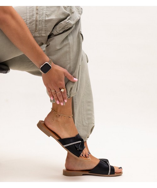 Apsiaustai, puošti "Amari" cirkonių diržu