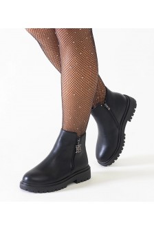 Juodi batai su dekoratyvine etikete ant platformos iš ekologiškos odos "Melane