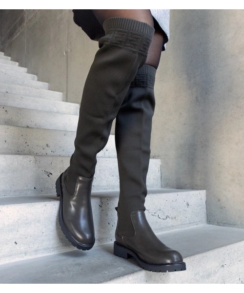 Žalios spalvos ilgaauliai batai su elastinga Juanra viršutine dalimi