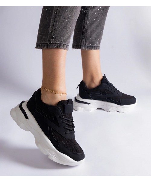 "Guerrera" juodi sportbačiai storesniu padu