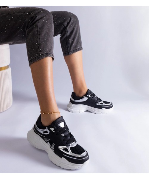 Juodi Sneakers Stiliaus Moteriški Su Sidabrinės Spalvos Intarpais Gaytan