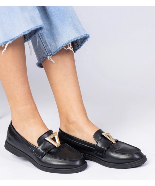 Juodi moteriški mokasinai su elegantiškais papuošimais Viletta