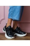 Juodi Sneakers Stiliaus Sportinio stiliaus Ant Grubaus Pado Lirana Juodi Sneakers Stiliaus Sportinio stiliaus Ant Grubaus Pado Lirana