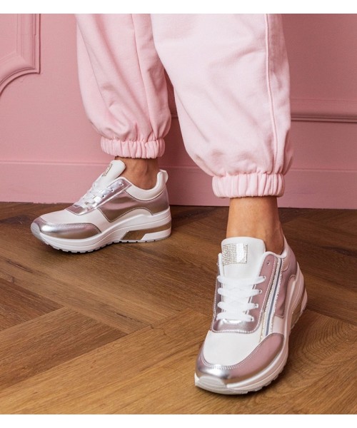 Balti Sneakers Stiliaus Su Kūbiniais Cirkoniais i metaliczną Intarpais Garsi Balti Sneakers Stiliaus Su Kūbiniais Cirkoniais i metaliczną Intarpais Garsi