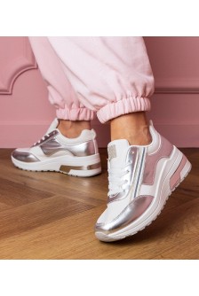 Balti Sneakers Stiliaus Su Kūbiniais Cirkoniais i metaliczną Intarpais Garsi