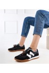 Juodi Sneakers Stiliaus Sportinio stiliaus Su Spalvotais Raišteliais Bekki Juodi Sneakers Stiliaus Sportinio stiliaus Su Spalvotais Raišteliais Bekki