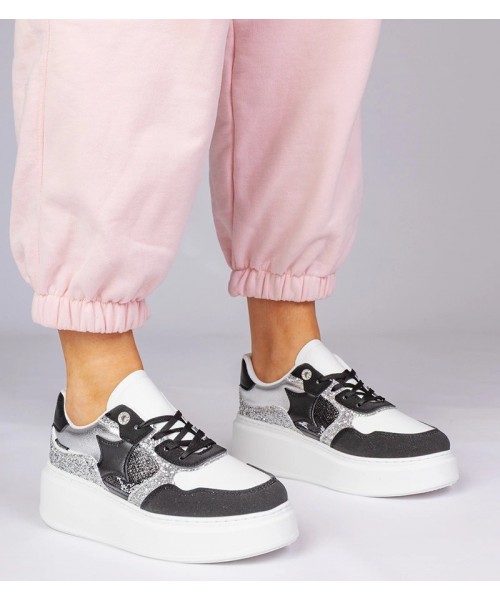 Juodi Sneakers Stiliaus Su Blizgučiais i zwierzęcym drukiem Bertula