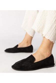 Juodi ažūriniai mokasinai iš ekologiškos zomšos Stanila