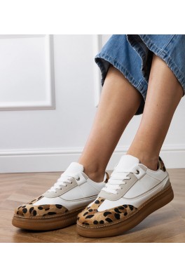 Balti Sneakers Stiliaus Su panterkowym dodatkiem Meril